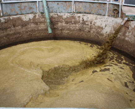 How to reduce pressure on slurry stores and stop crusts forming