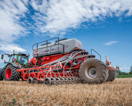 KUHN introduces the trailed APEX direct drill